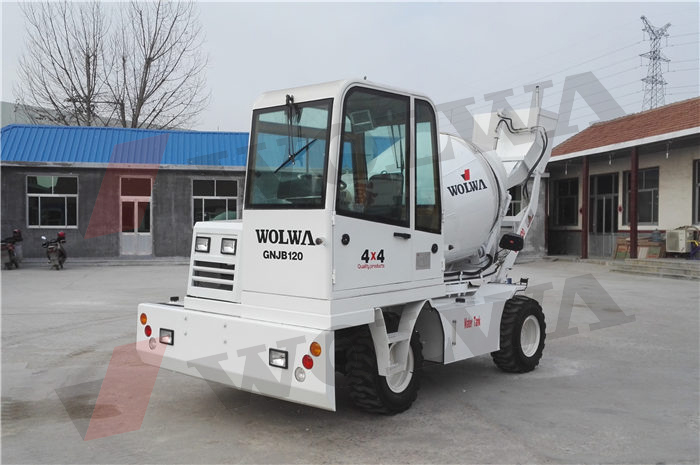 沃爾華集團(tuán)2臺(tái)混凝土自動(dòng)上料車(chē)順利出口法國(guó)