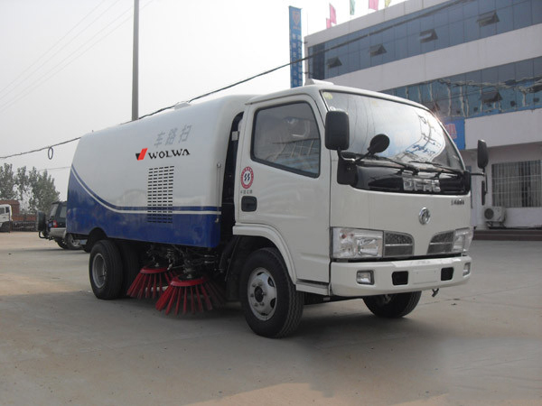 東風(fēng)福瑞卡掃路車 東風(fēng)福瑞卡掃路車